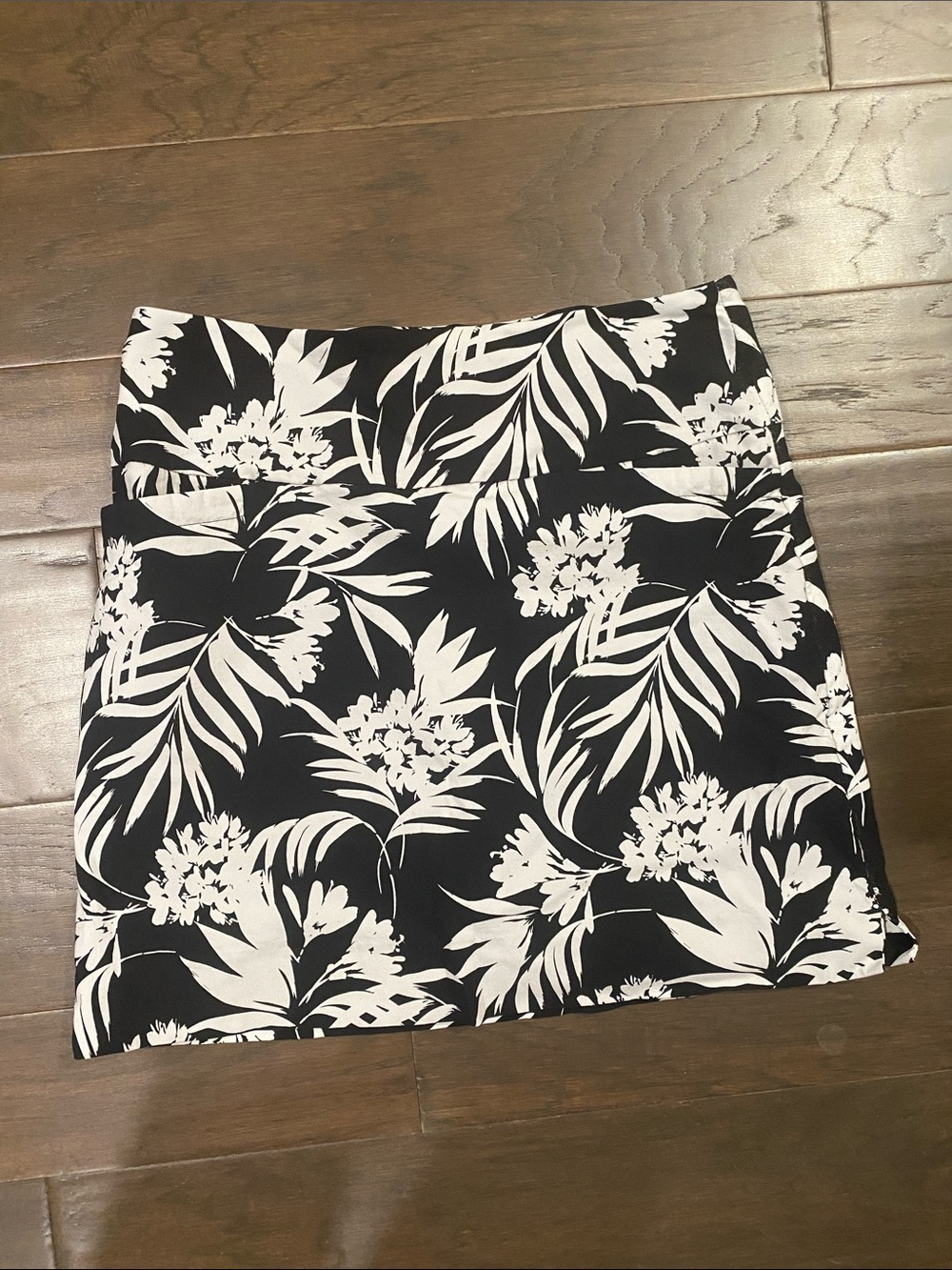 S.C & Co. Black & White Tropical Print Mini Skirt